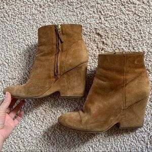 Sam Edelman Pointed Suede Camel Booties